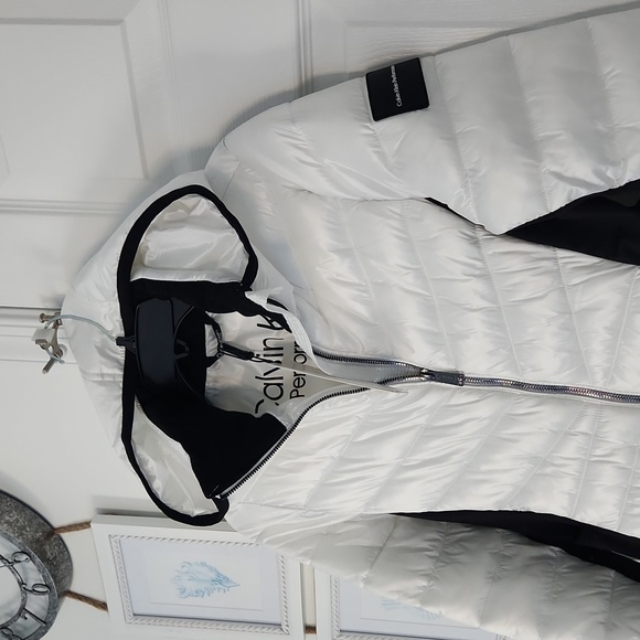 Calvin Klein Performance, Hooded Packable Puffer Coat, Reflective White, Size XS - Picture 2 of 10